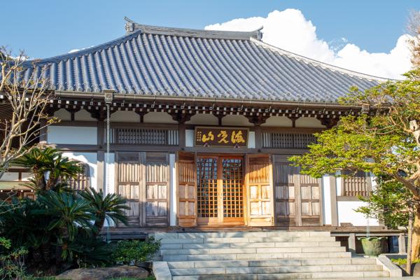The grounds were well kept and buildings well maintained. This shrine is clearly important to those who treasure it both materially and financially.